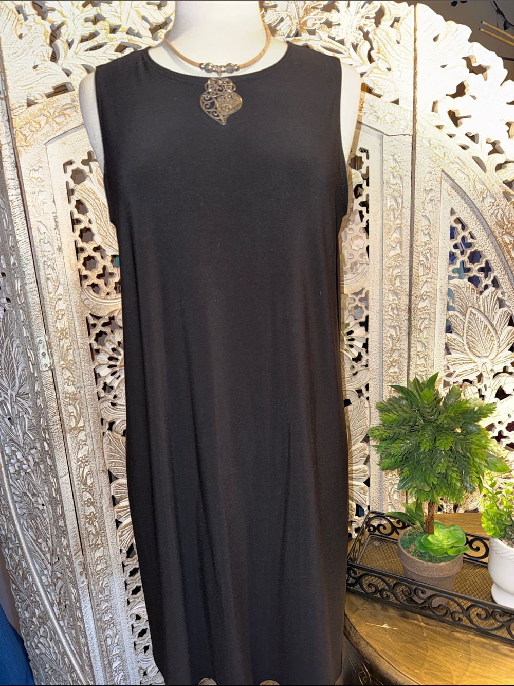 Tiana B. Sleeveless Black Maxi Dress